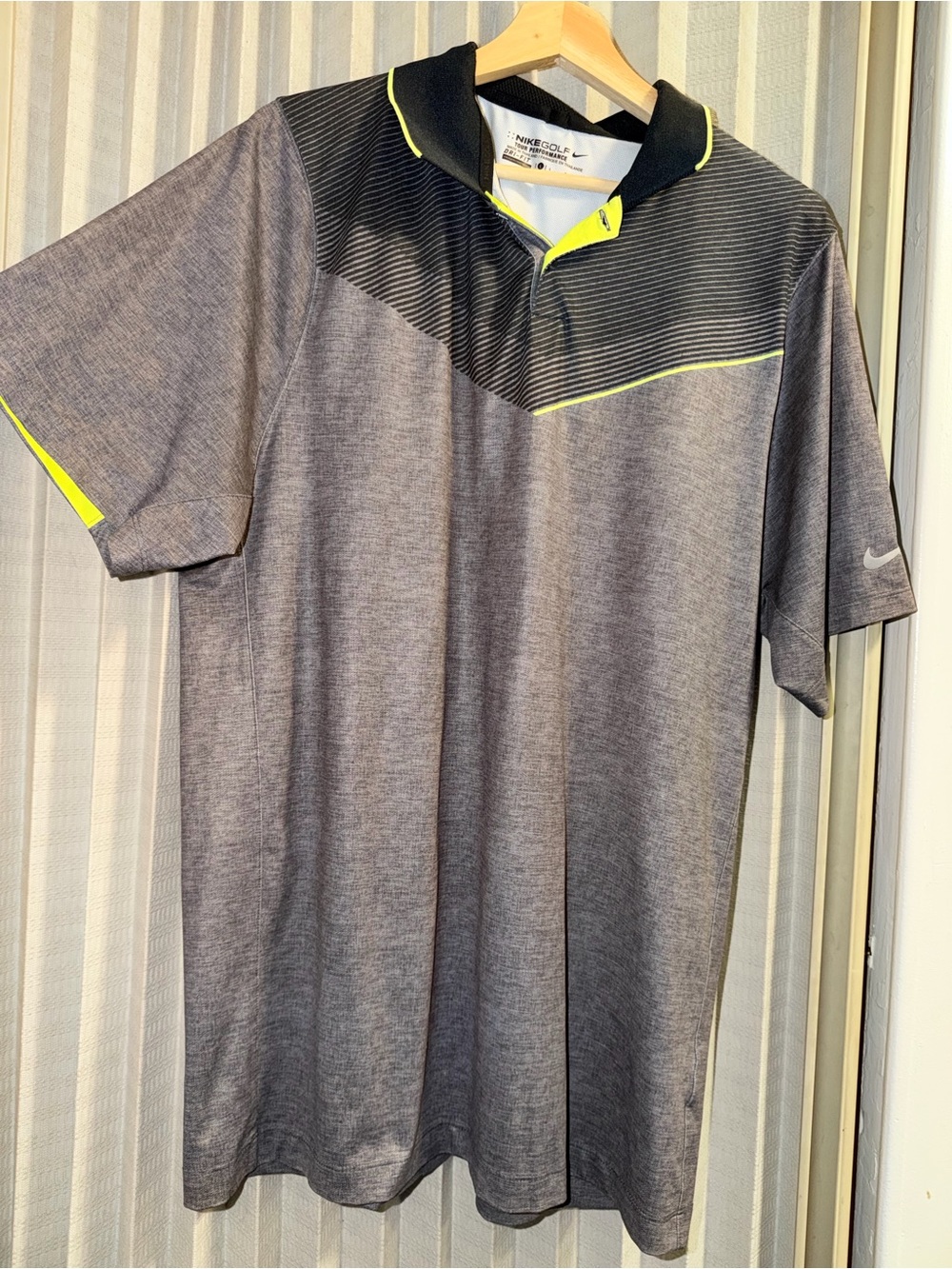 Nike golf Men’s Gray Polo with Neon Yellow Trim